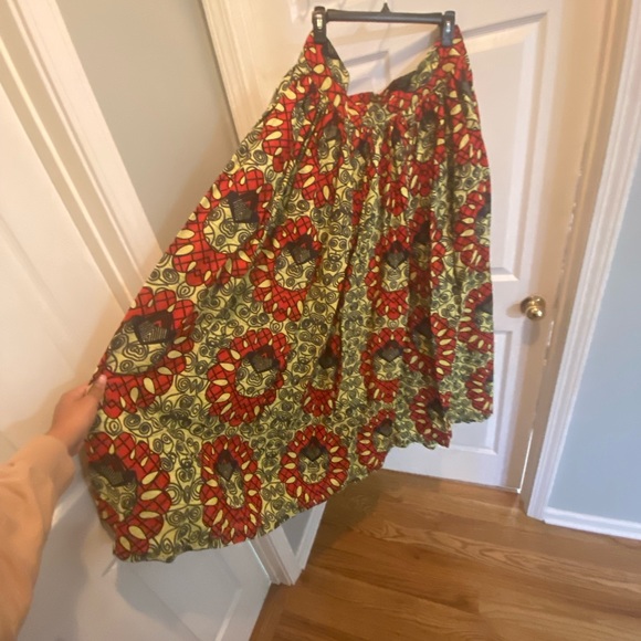 African maxi skirt. - Picture 3 of 3